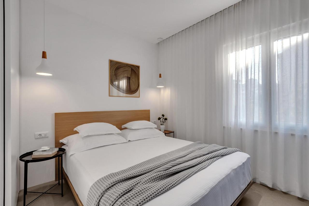 Apartments Villa Lili Tučepi Exteriör bild