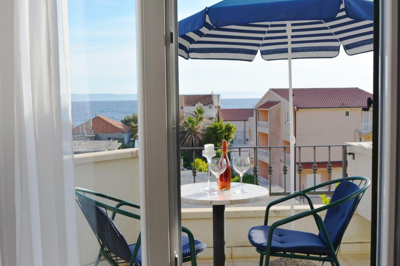 Apartments Villa Lili Tučepi Exteriör bild