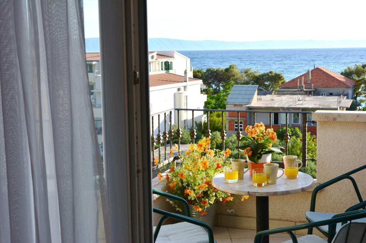 Apartments Villa Lili Tučepi Exteriör bild