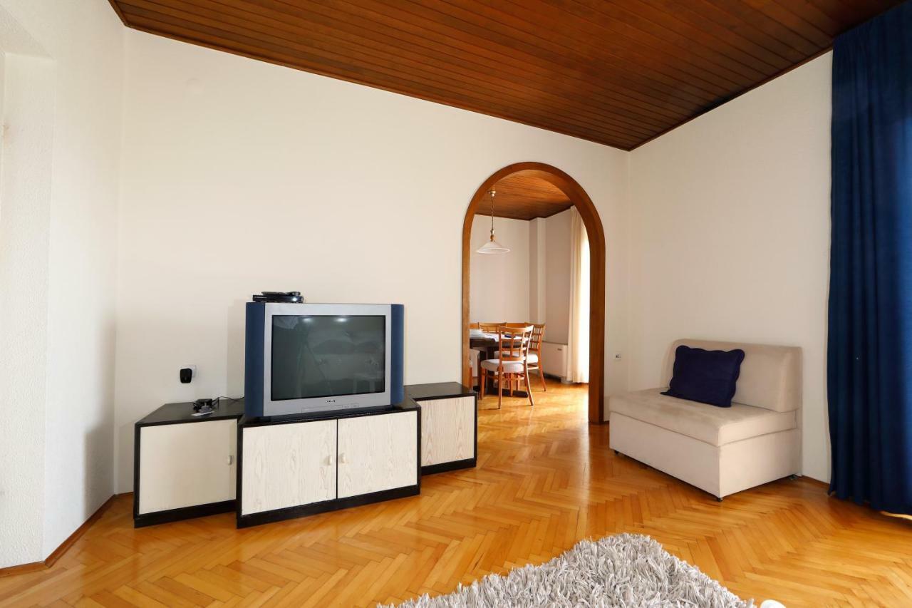Apartments Villa Lili Tučepi Exteriör bild