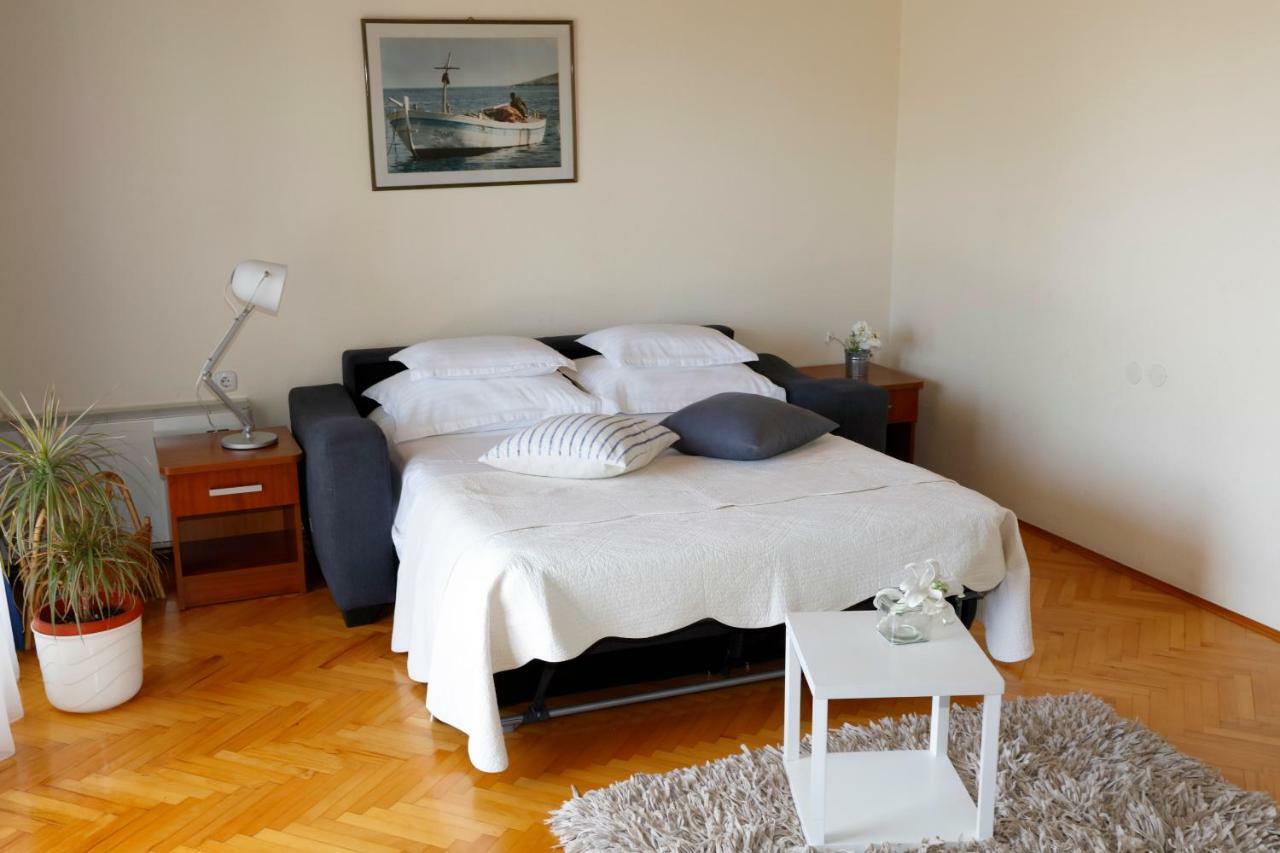 Apartments Villa Lili Tučepi Exteriör bild