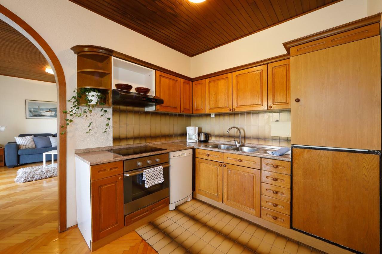 Apartments Villa Lili Tučepi Exteriör bild
