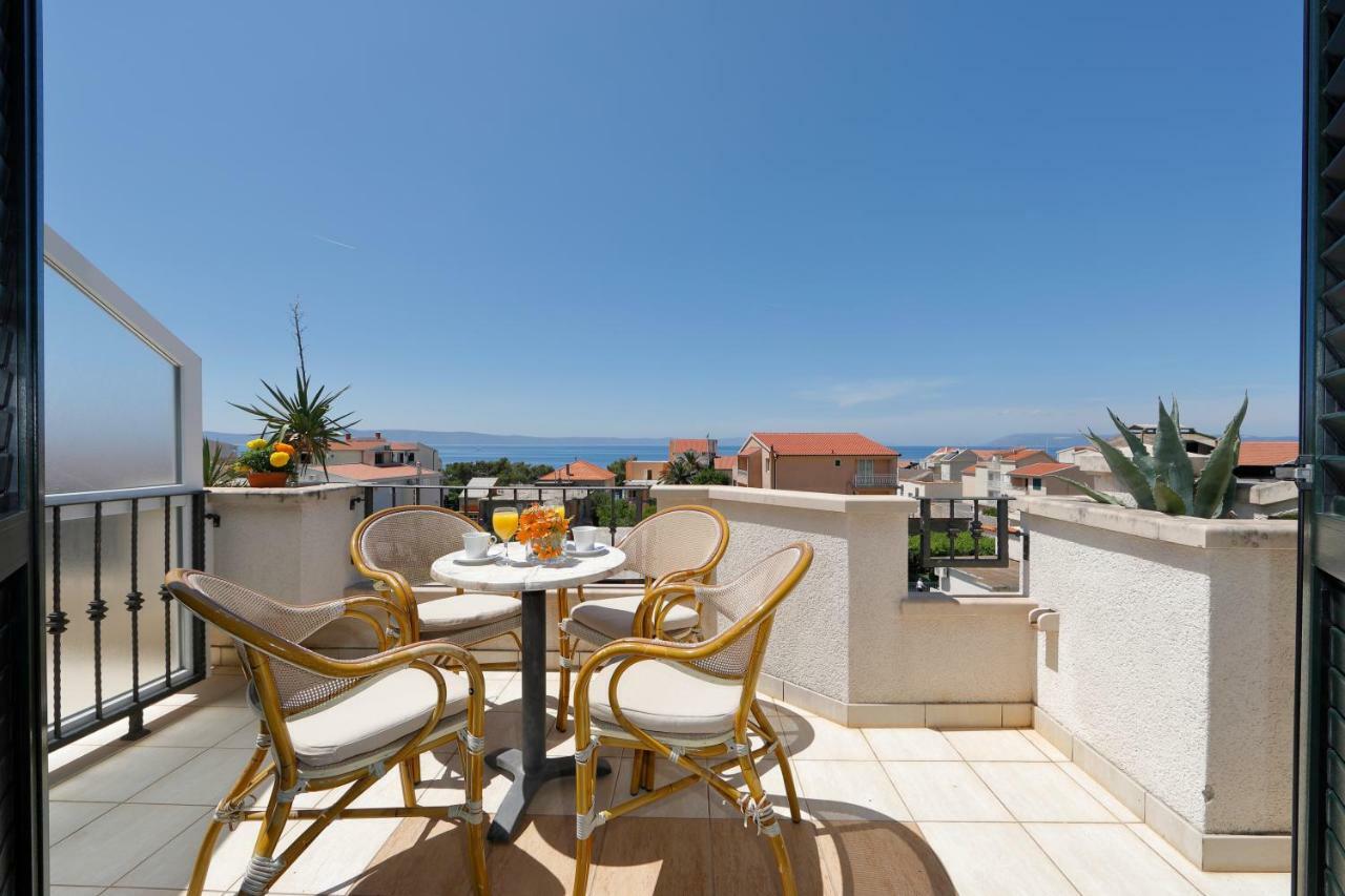Apartments Villa Lili Tučepi Exteriör bild