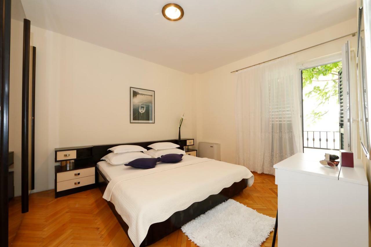 Apartments Villa Lili Tučepi Exteriör bild